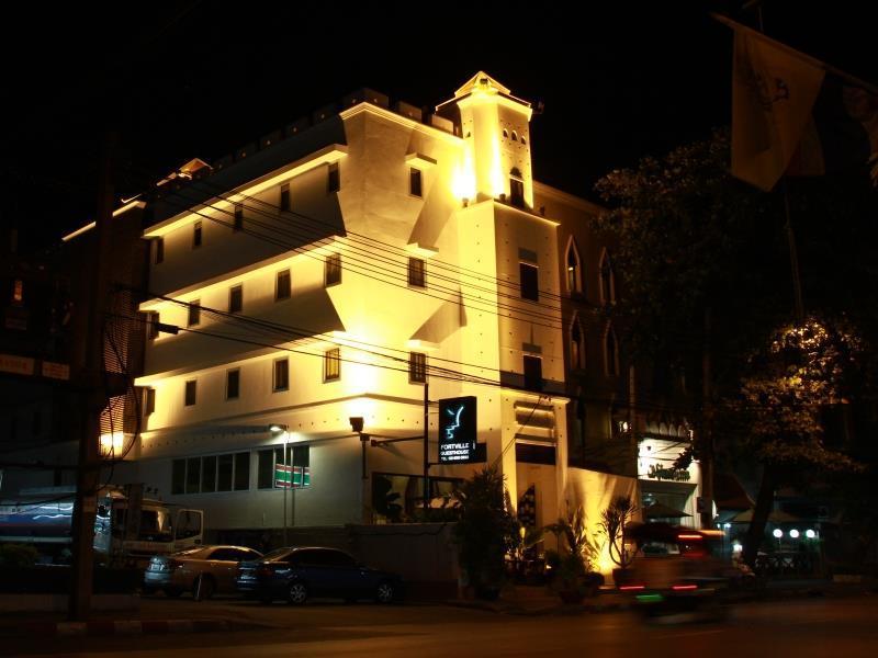 Fortville Guesthouse Bangkok Exterior foto