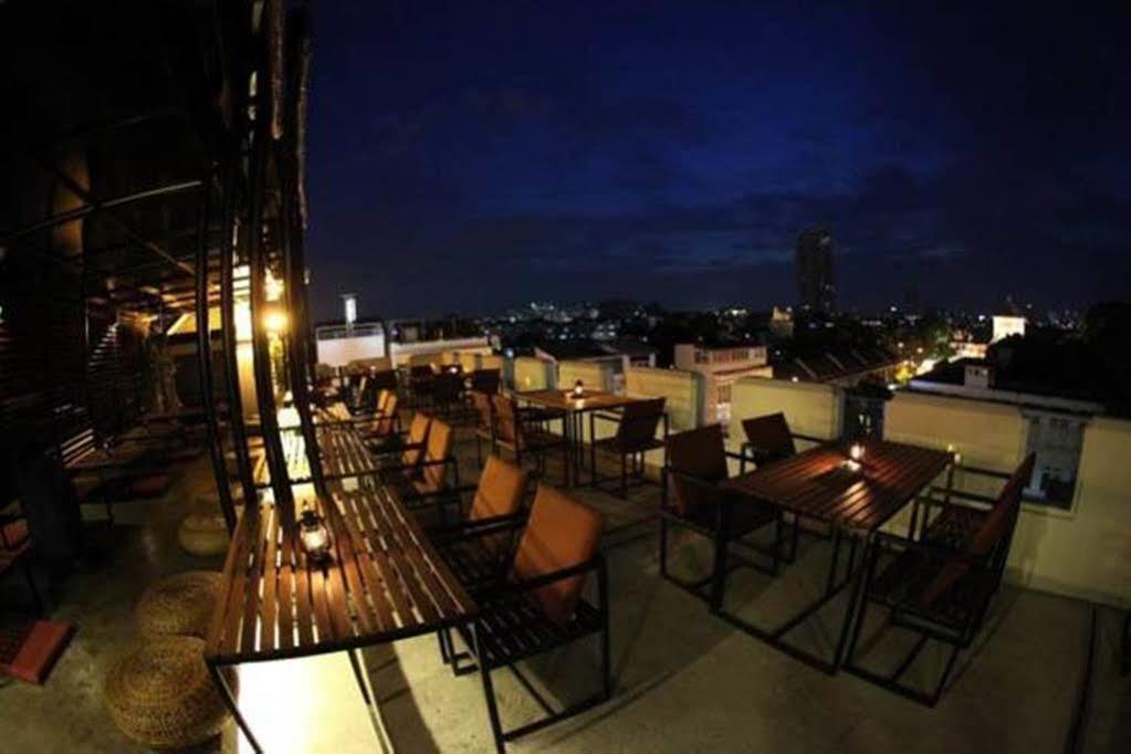 Fortville Guesthouse Bangkok Exterior foto